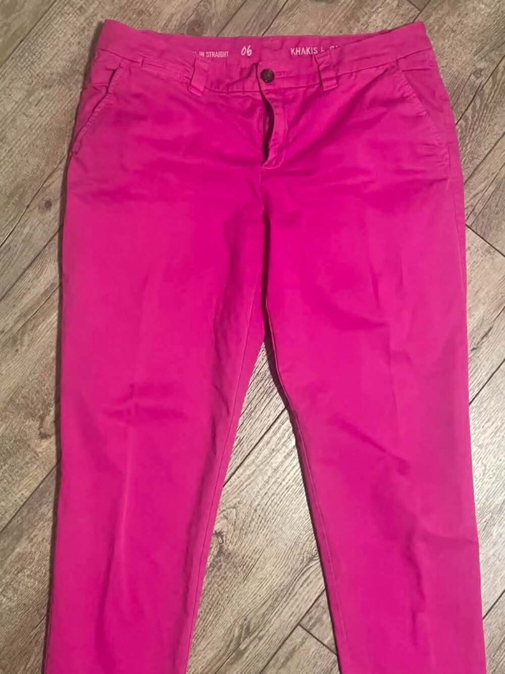 Women’s GAP Khakis by GAP Pink Casual Pants, Size 6